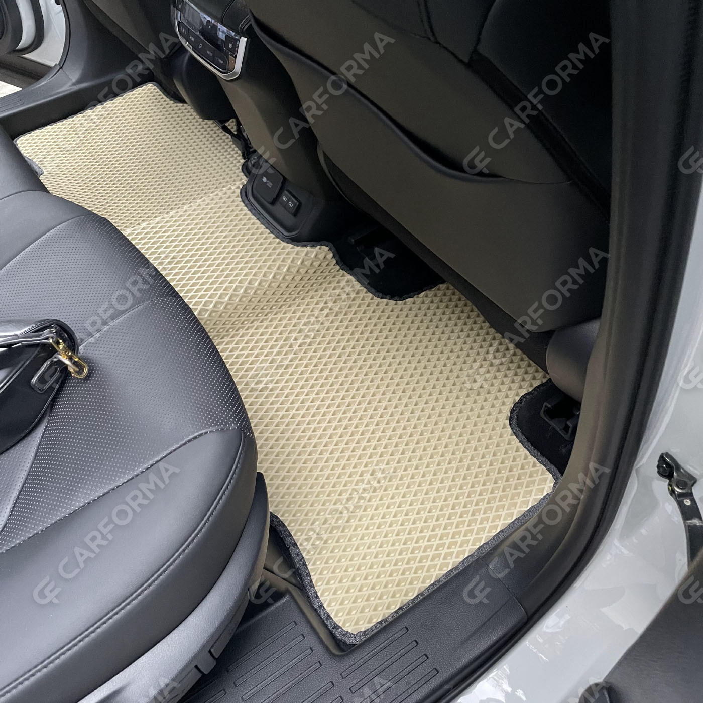 Ворсовые коврики на Toyota Crown Kluger 2021&nbsp;-&nbsp;2026 в Химках