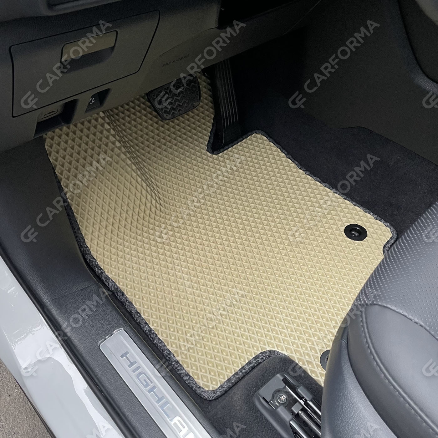 Ворсовые коврики на Toyota Crown Kluger 2021&nbsp;-&nbsp;2026 в Химках