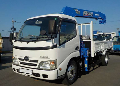 Коврики на Hino 300 I узкая кабина 1999 - 2015 в Химках