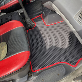Ворсовые коврики на Mitsubishi Space Gear 1994&nbsp;-&nbsp;2007 в Химках