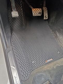 Коврики на Jeep Grand Cherokee (WK2) 2010 - 2022 в Химках