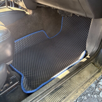 Ворсовые коврики на Jeep Grand Cherokee (ZJ) 1992 - 1999 в Химках Ворсовые коврики на Jeep Grand Cherokee (ZJ) 1992 - 1999 в Химках